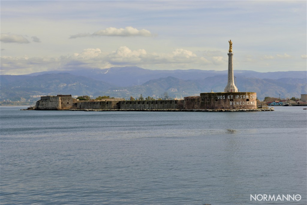 Foto della Madonnina del Porto di Messina