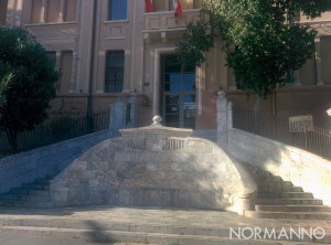 Scalinata liceo Maurolico di Messina dopo il restauro
