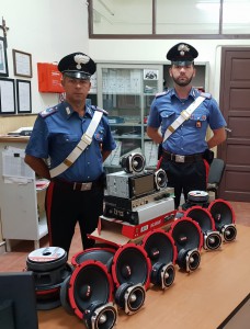 carabinieri sequestro impianti musica
