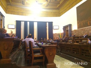 consiglio comunale - votazione della delibera di modifica del regolamento - messina