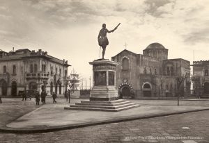 Foto d'epoca: Monumenti mobili: monumento a Don Giovanni d'Austria