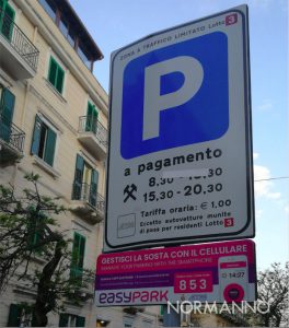foto cartelli pubblicitari easy park a Messina
