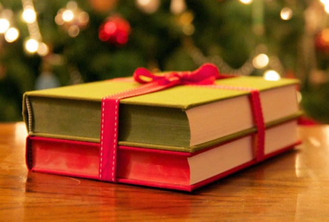 Regali Di Natale Libri.Sorprese Sotto L Albero I 10 Libri Top Da Regalare A Natale Normanno Com