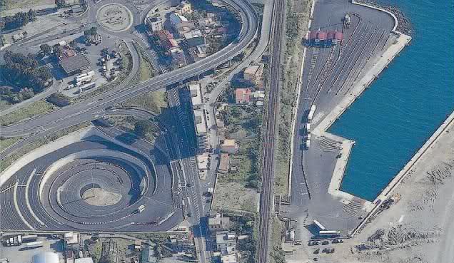 Foto dall'alto dell'approdo di Tremestieri - Messina