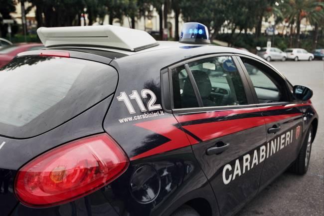 Foto di un'auto dei Carabinieri di Messina