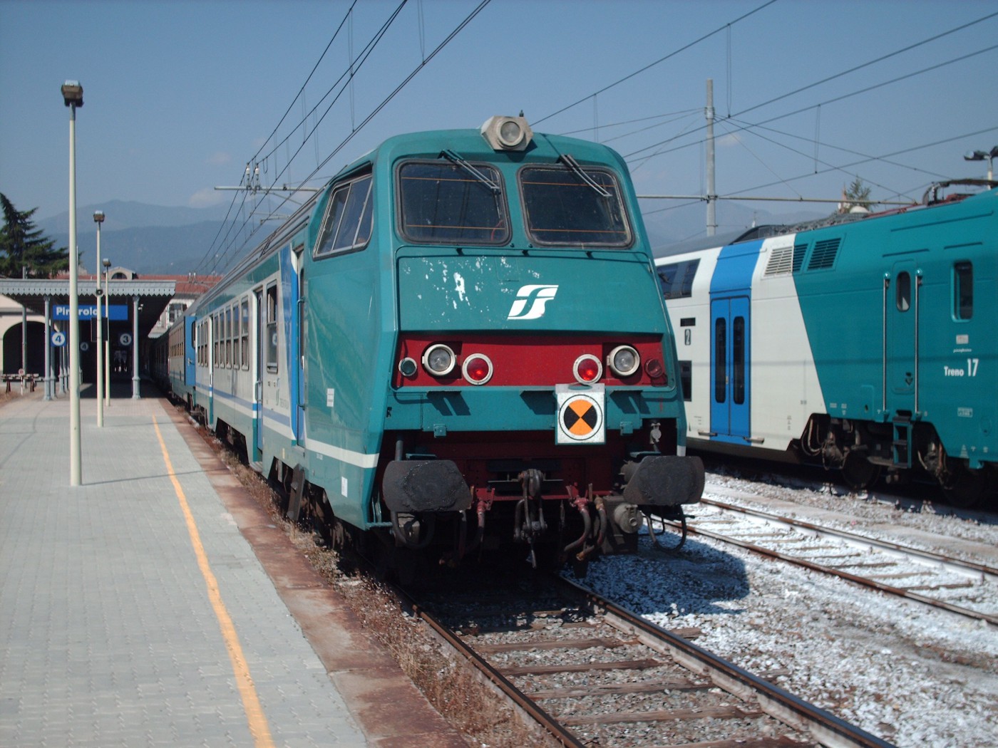 Trasporti ferroviari, carrozza treno RFI
