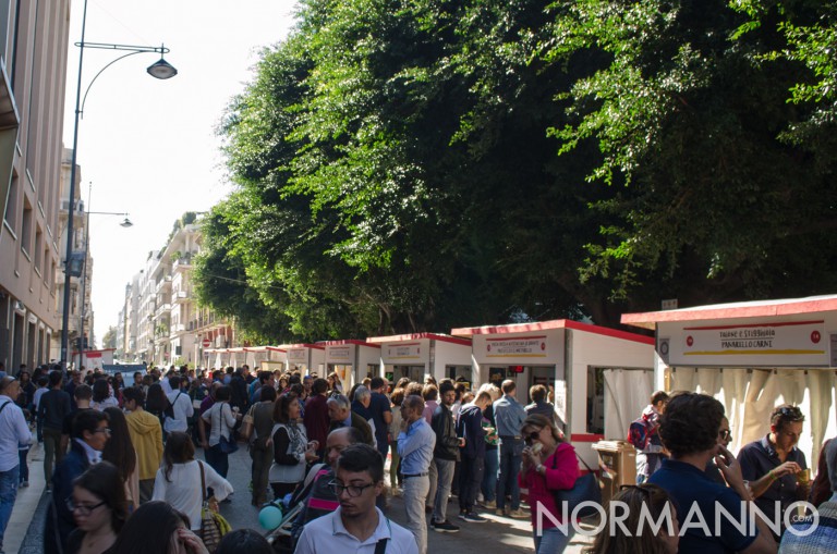 Fila domenica mattina attesa stand - Messina Street Food Fest 2017