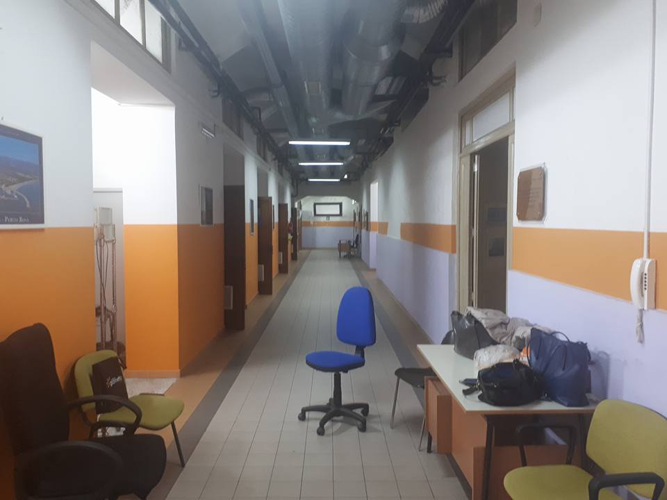 corridoio della scuola pascoli-crispi dopo i lavori a seguito dell'incendio del 4 dicembre