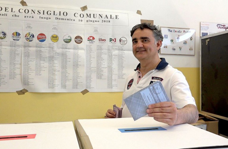 Pippo Trischitta vota - Elezioni amministrative 2018 Messina