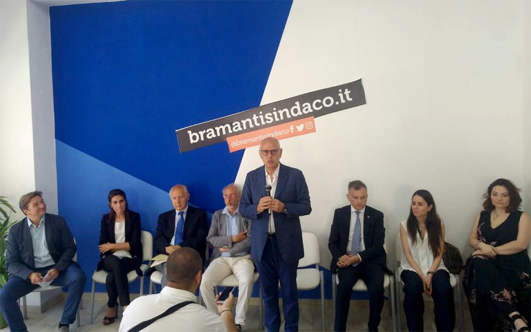 il candidato sindaco Dino Bramanti presenta i suoi assessori designati - messina