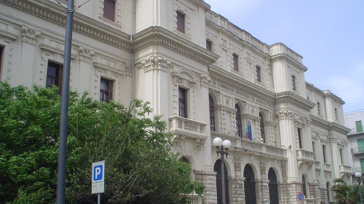 Foto frontale della Camera di Commercio di Messina