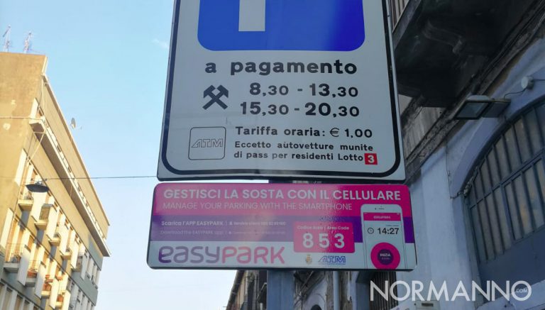 foto cartelli pubblicitari easy park a Messina