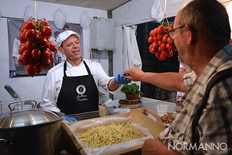 Foto dello stand della pasta alla norma allo Street Food di Primavera 2019