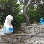 Foto della nuova scalinata "rampa della colomba", arte e mostri marini - Messina