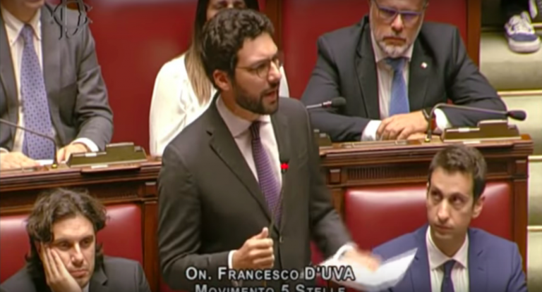 Francesco D'Uva alla Camera sulla crisi di governo - mojito