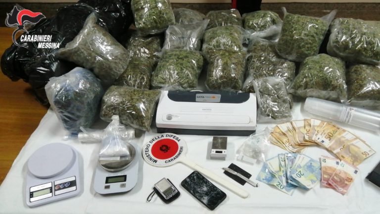 droga del tipo marijuana sequestrata a seguito di un arresto dei carabinieri nel rione Gazzi a Messina