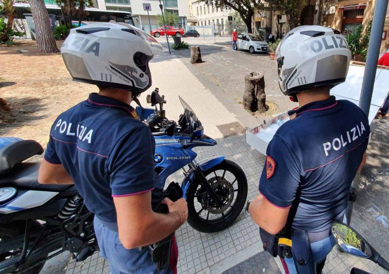 polizia arresta 20enne di messina che spaccia droga a minorenni