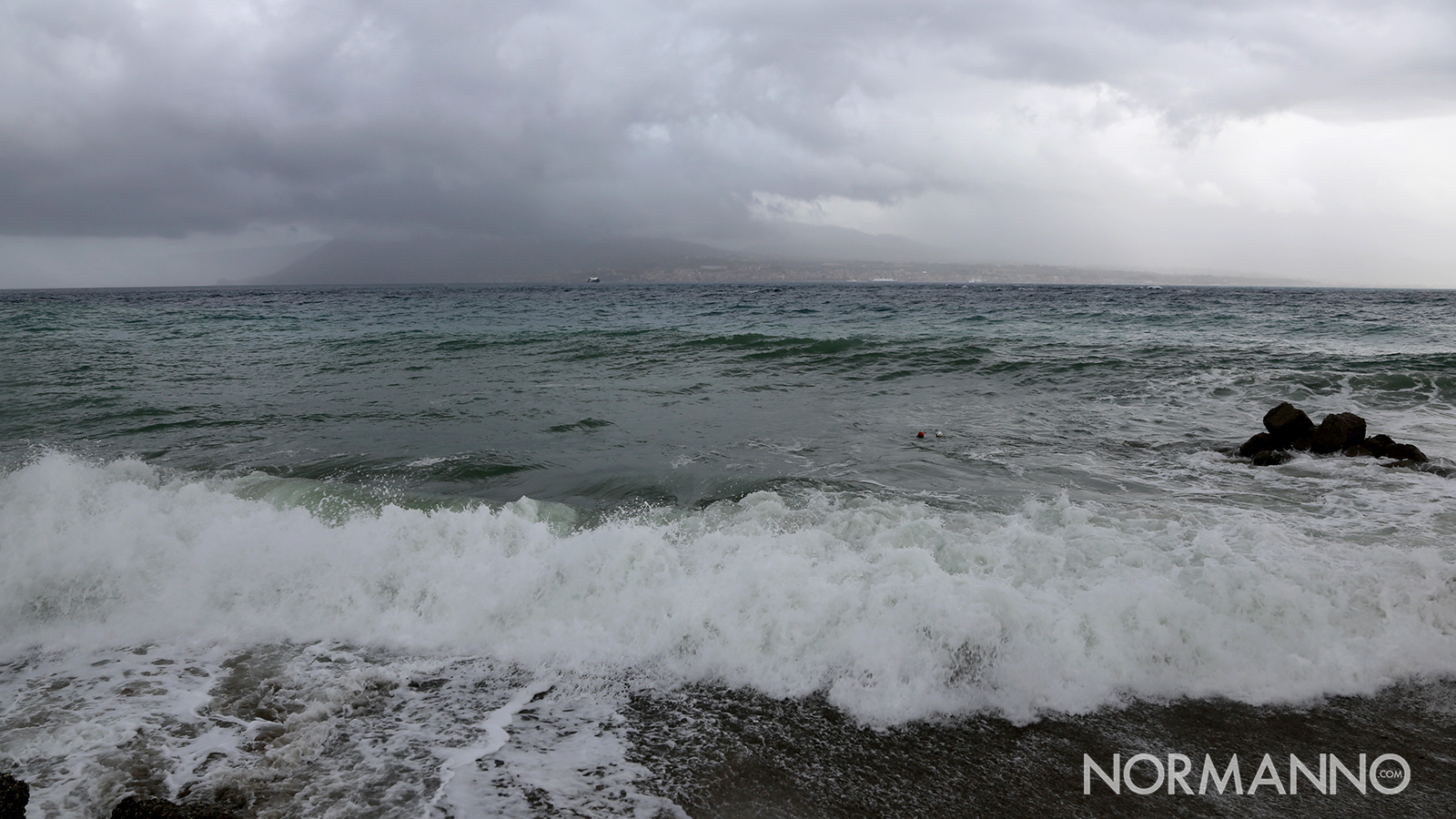 Luoghi di Messina: il mare in inverno