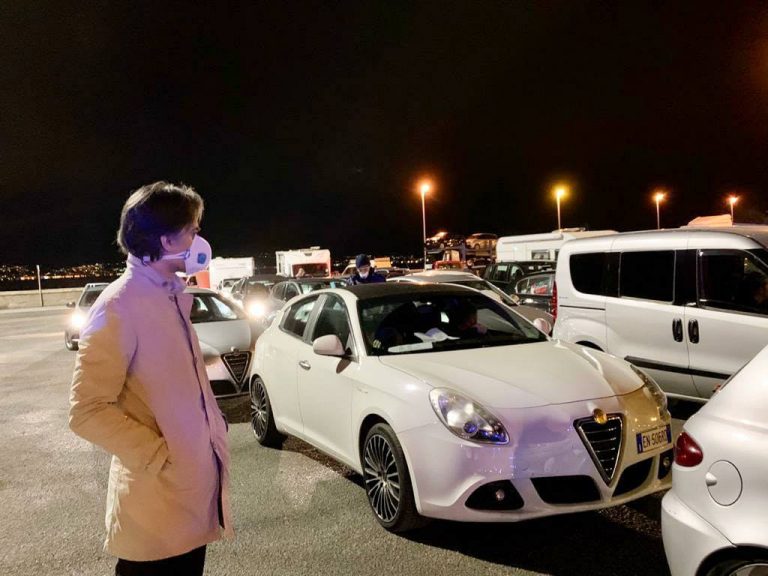 giuseppe falcomatà e le auto bloccate a villa san giovanni