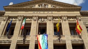 drappo arcobaleno palazzo zanca pride messina