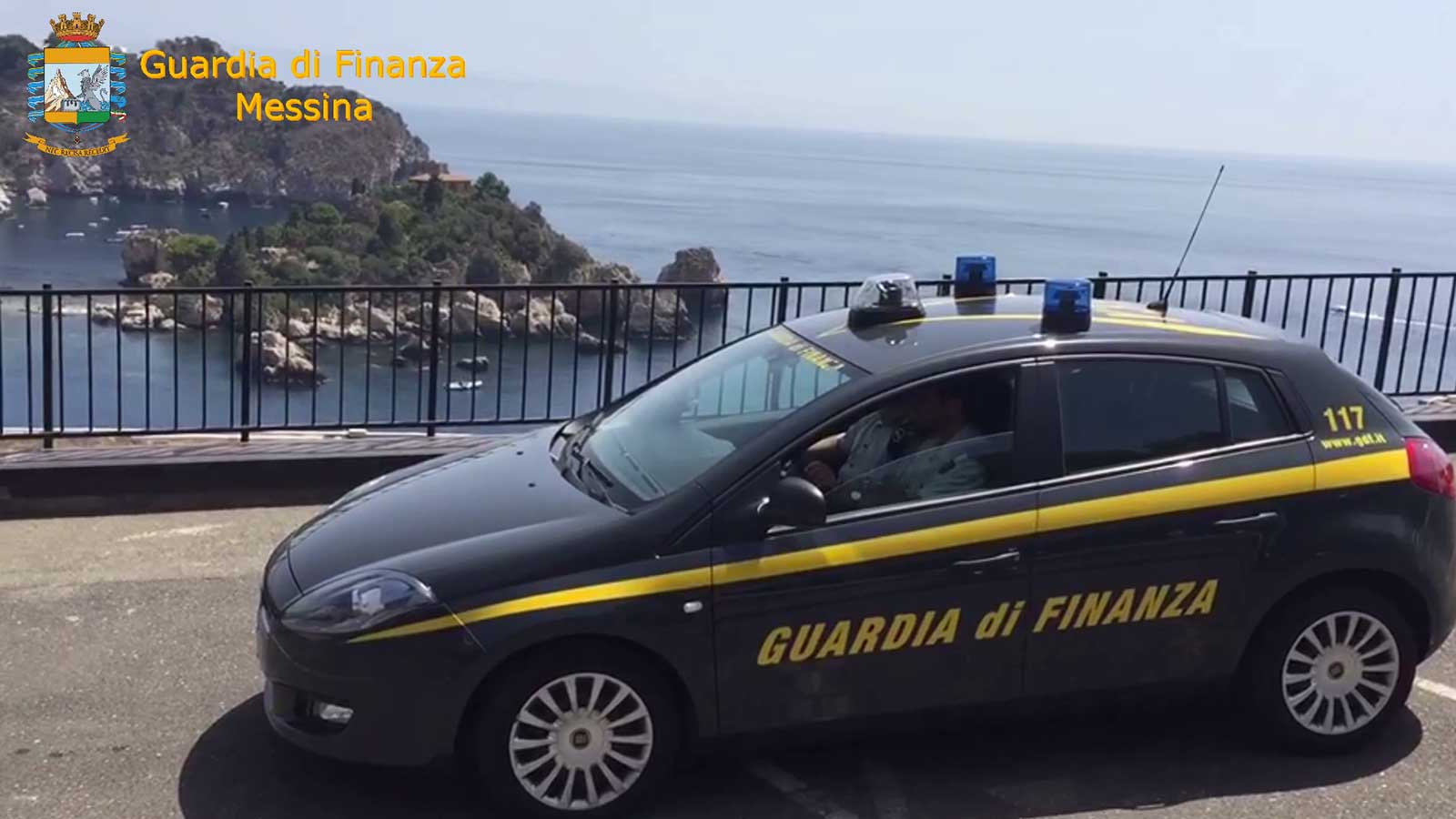 guardia di finanza di messina a taormina per l'operazione tourist tax: sequestro da quasi mezzo milione di euro a 17 hotel