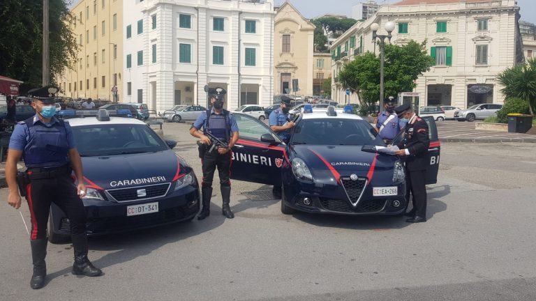 carabinieri a messina a piazza lo sardo dopo un tentato omicidio
