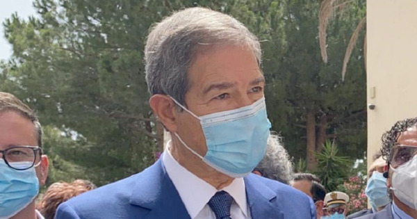 nello musumeci con la mascherina, presentazione ordinanza coronavirus per la sicilia di settembre 2020