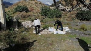 rifiuti vicino al torrente santo stefano