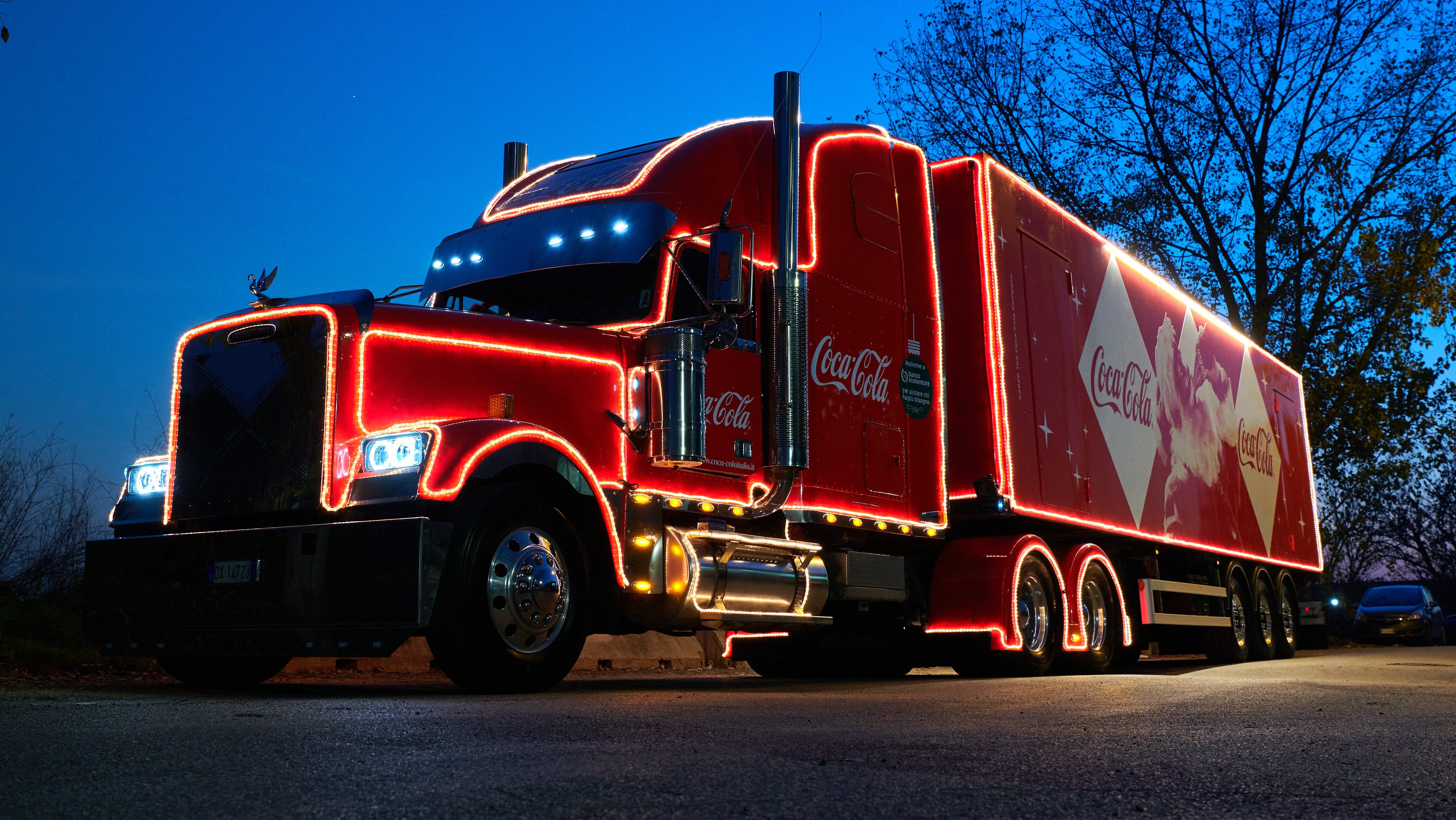 christmas truck, il camion rosso del natale coca cola a messina