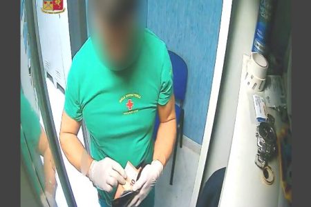infermiere arrestato per furto
