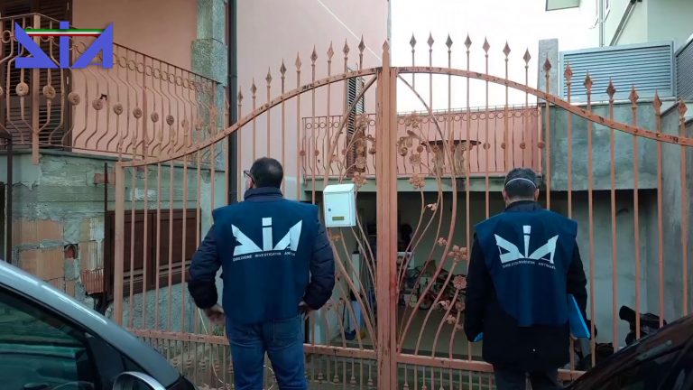 sequestro villa a pregiudicato da parte della direzione antimafia (dia)