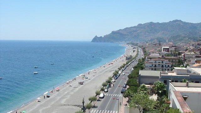 lungomare di santa teresa di riva