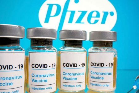 fiale di vaccino anti-covid pfizer