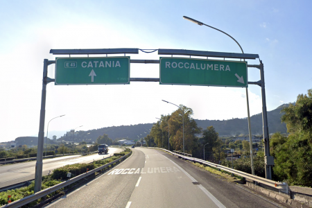 Svincolo di Roccalumera, autostrada a18 messina-catania