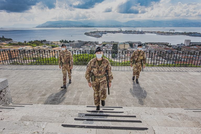 Operazione Strade Sicure nel centro storico di Messina: esercito