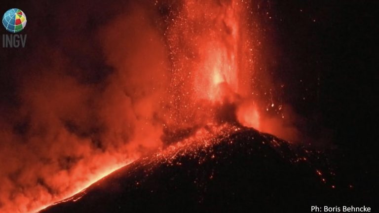 eruzione dell'etna