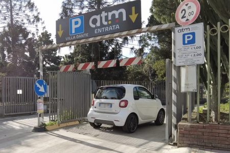 Foto ingresso del parcheggio Villa Dante a Messina