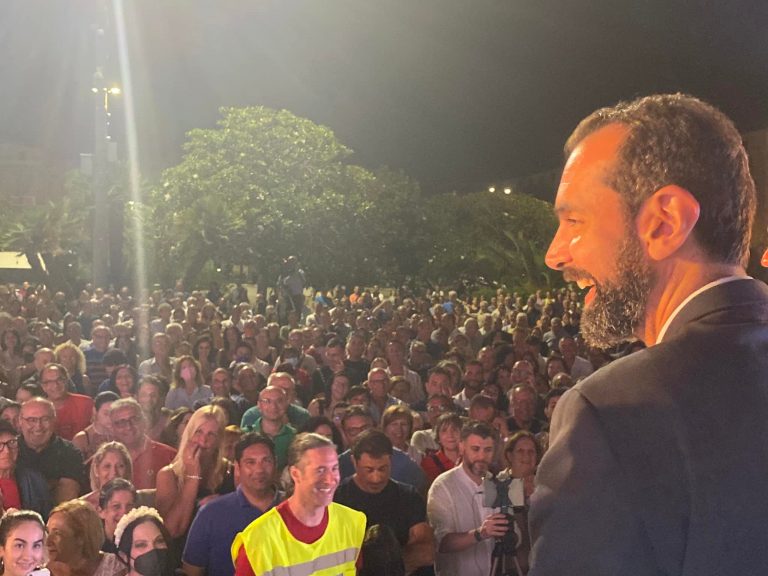 federico basile piazza municipio compleanno