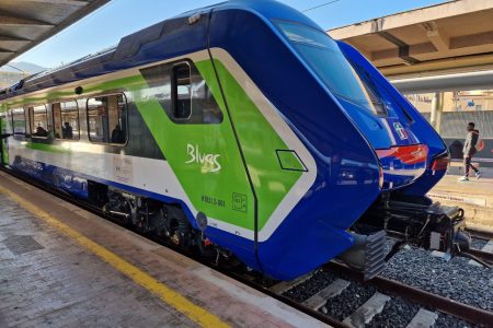 treno ibrido blues sicilia