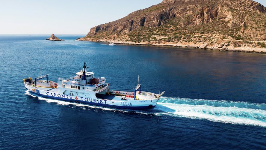 nave traghetto caronte tourist isole minori