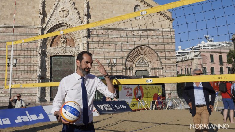 Messina piazza Duomo Volleyball World Beach Pro Tour 2023